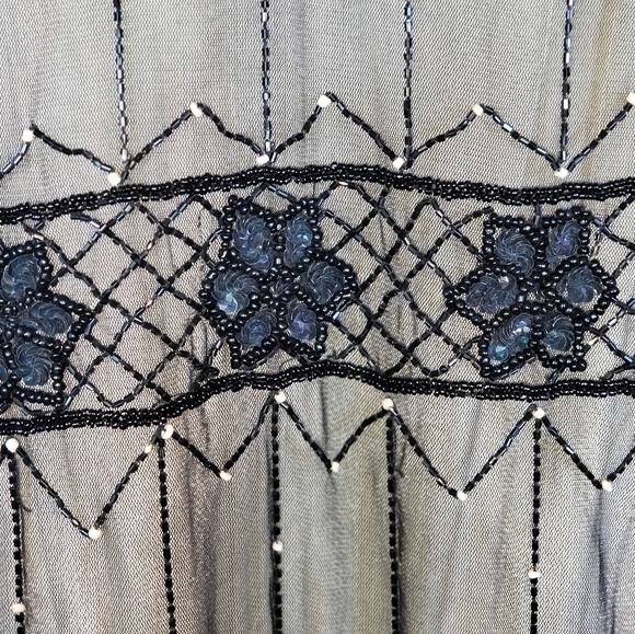 Beaded neck sheer layered dress flapper - Picture 8 of 11